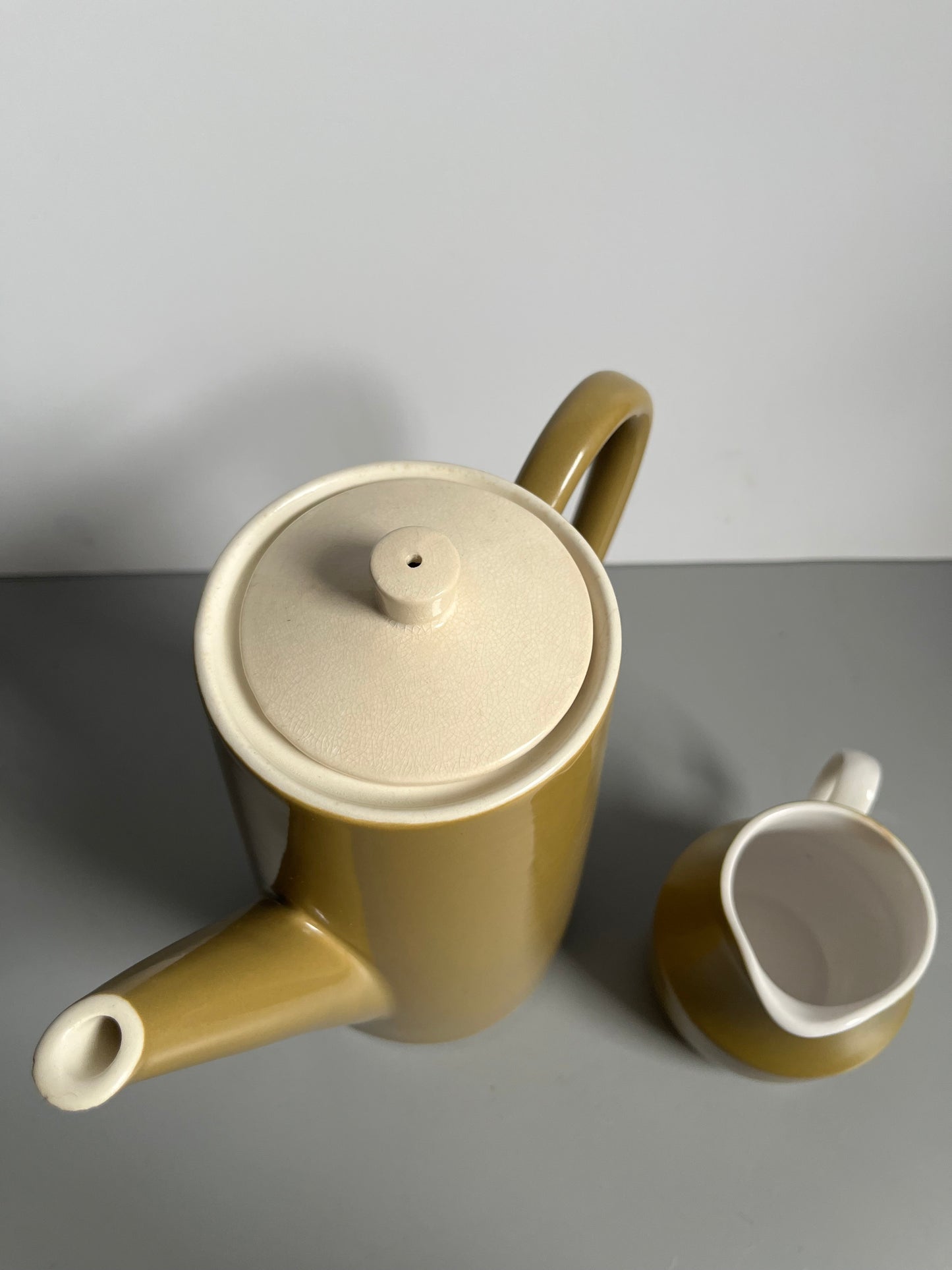 Ceramic Coffee Pot + Bonus Creamer