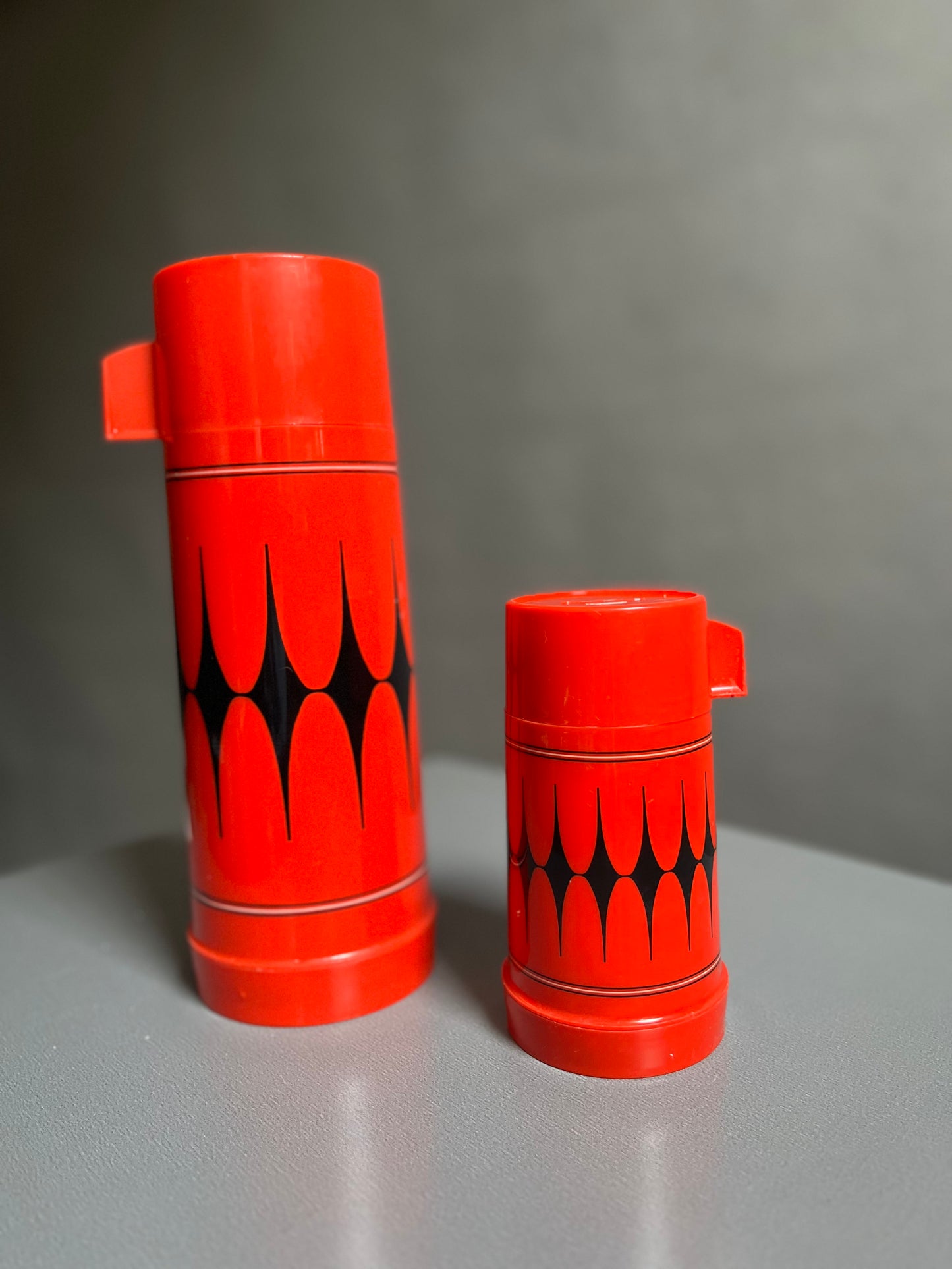 Aladdin Red & Black Thermos Set