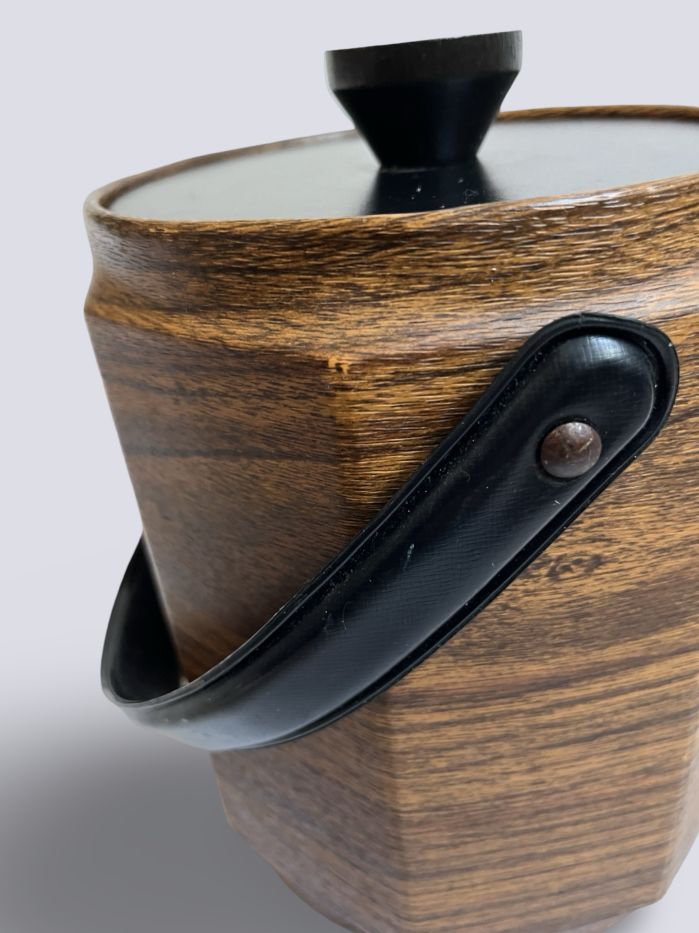 Vinyl Woodgrain Ice Bucket