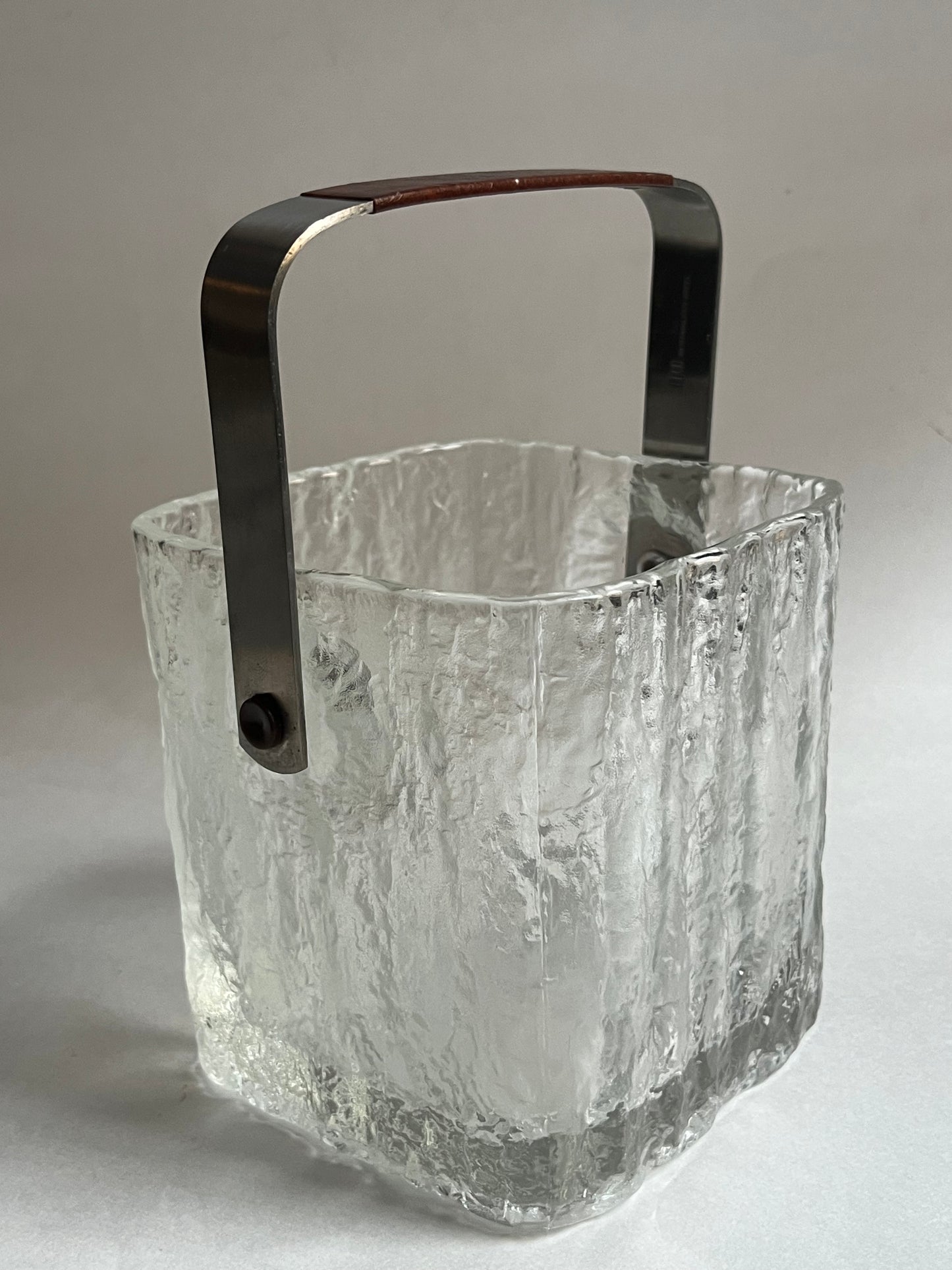 1970s Hoya Glacier Glass Ice Bucket