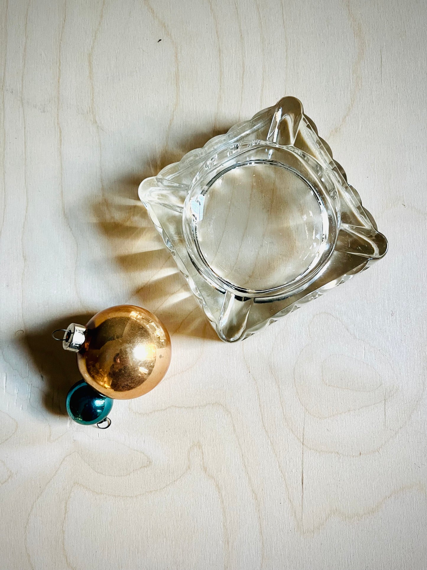 Chunky Bubble Glass Ashtay