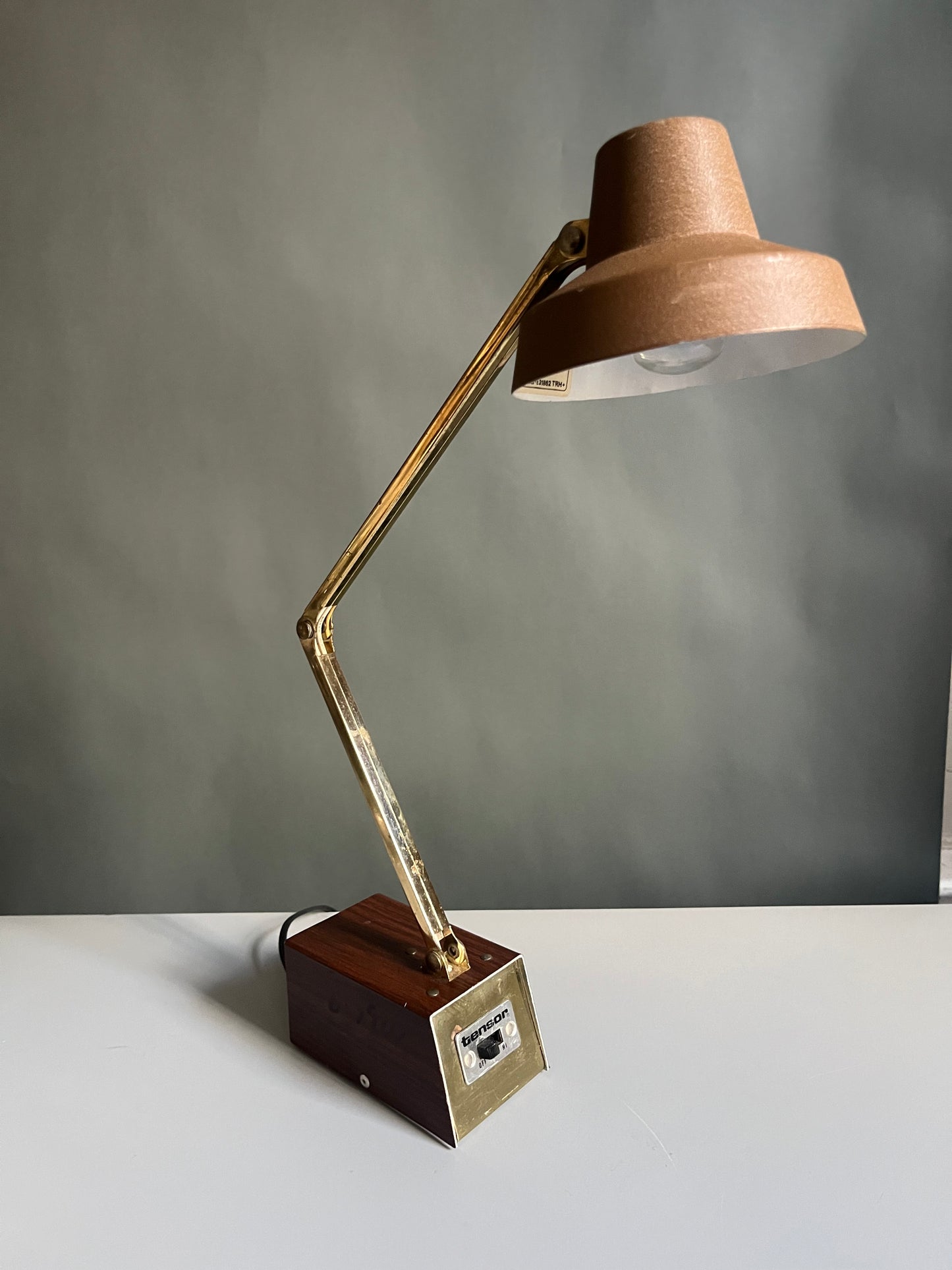 MCM Diax Tensor Lamp