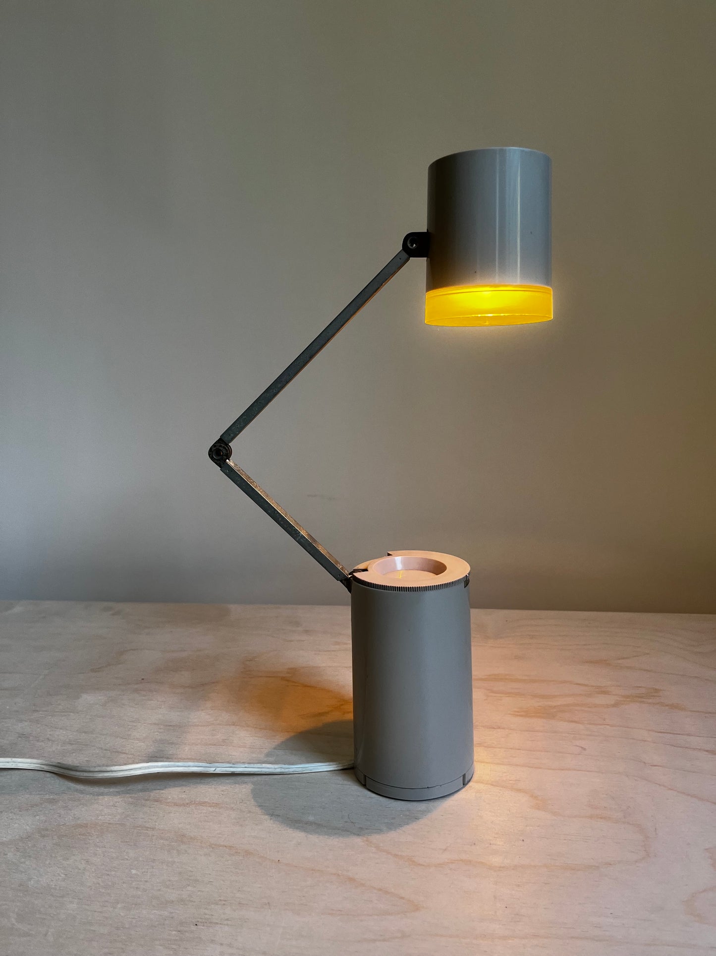 Lloyd-Lamp Model 5E40 Adjustable Task Lamp | Made in Japan