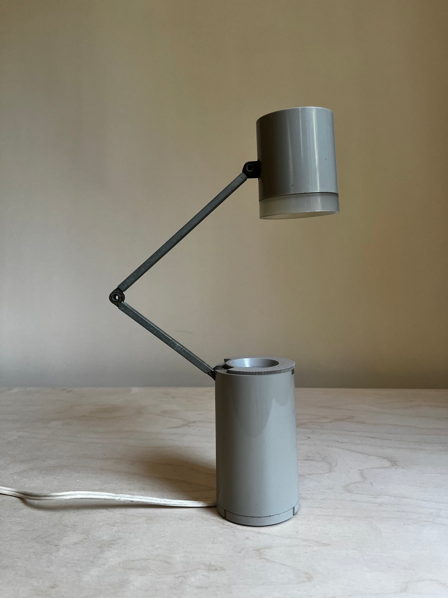 Lloyd-Lamp Model 5E40 Adjustable Task Lamp | Made in Japan