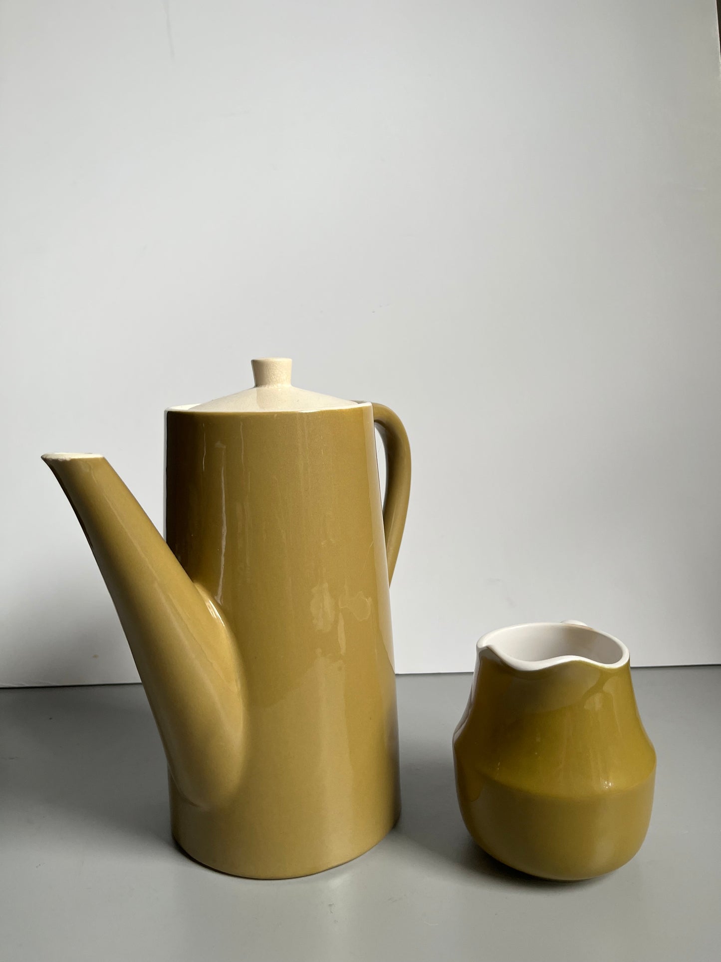 Ceramic Coffee Pot + Bonus Creamer