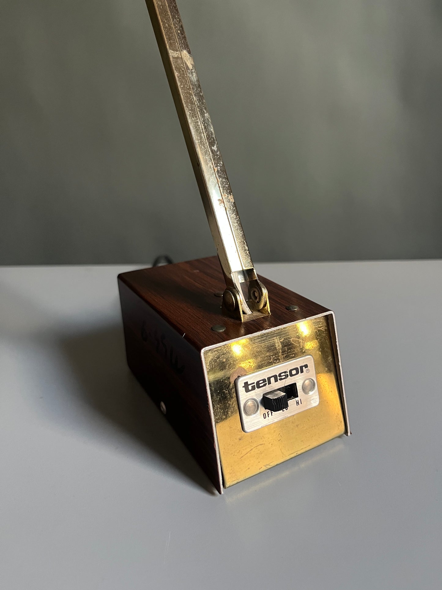 MCM Diax Tensor Lamp