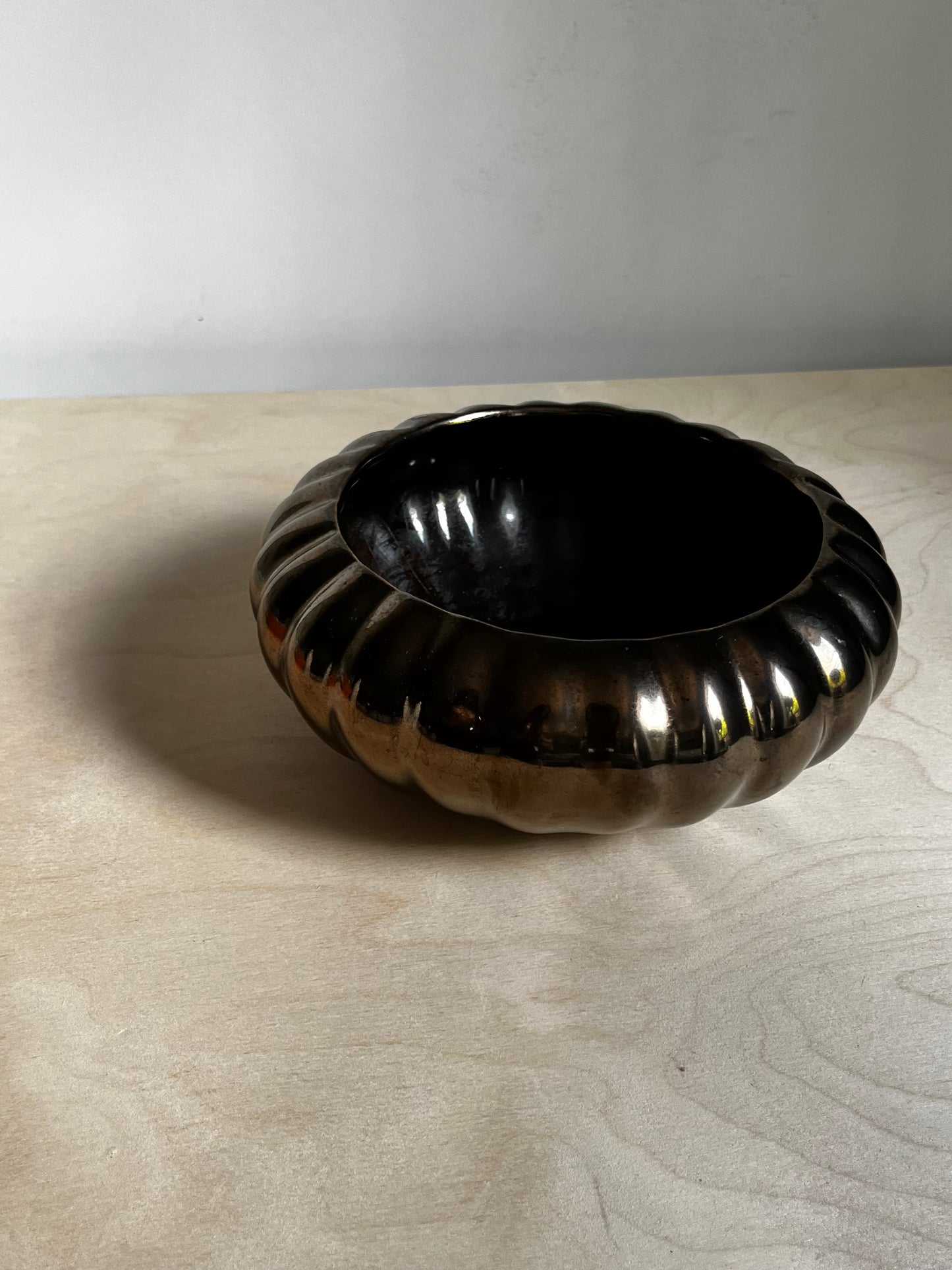1990s Haeger Ribbed Ceramic Planter | Metallic Bronze Black Bowl