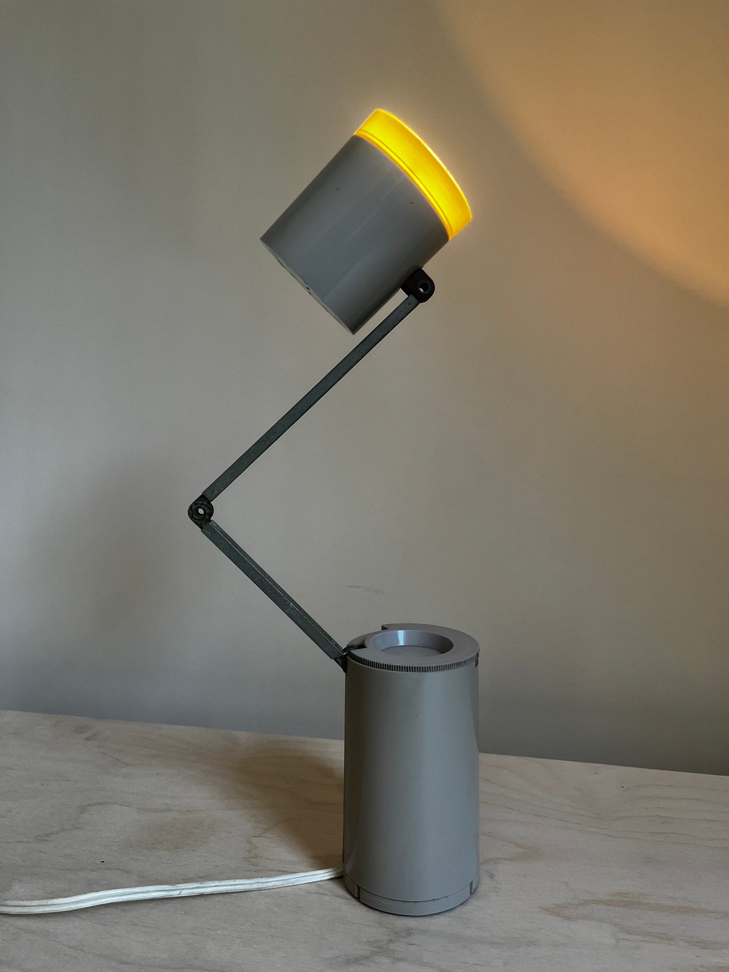 Lloyd-Lamp Model 5E40 Adjustable Task Lamp | Made in Japan