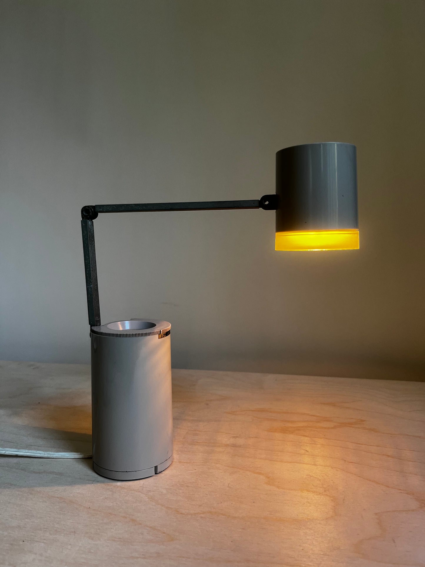 Lloyd-Lamp Model 5E40 Adjustable Task Lamp | Made in Japan