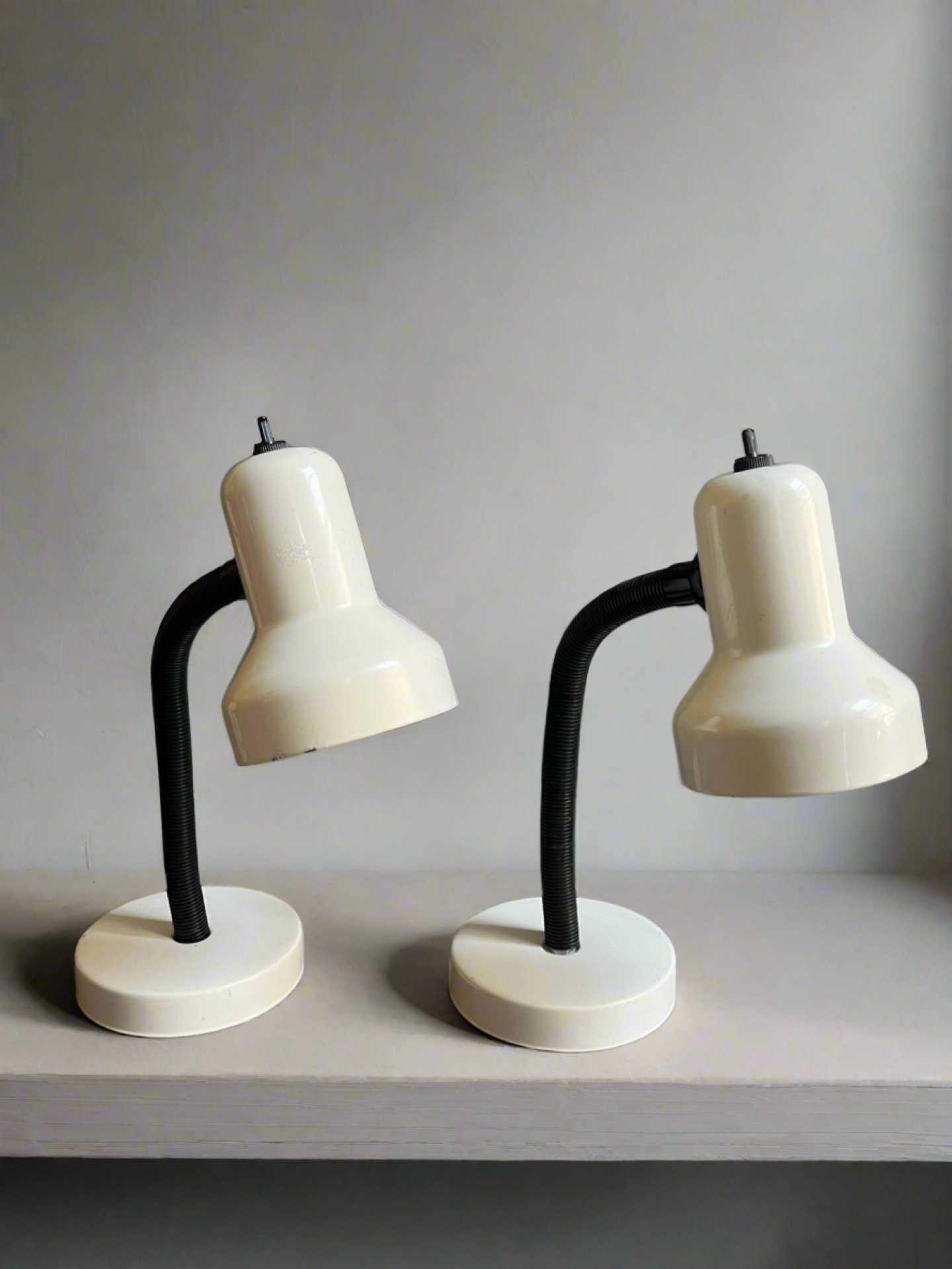 1980s White Gooseneck Lamp | MCM Revival Lighting